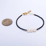Shell Pearl & Onyx Gemstone Bracelet – Gold