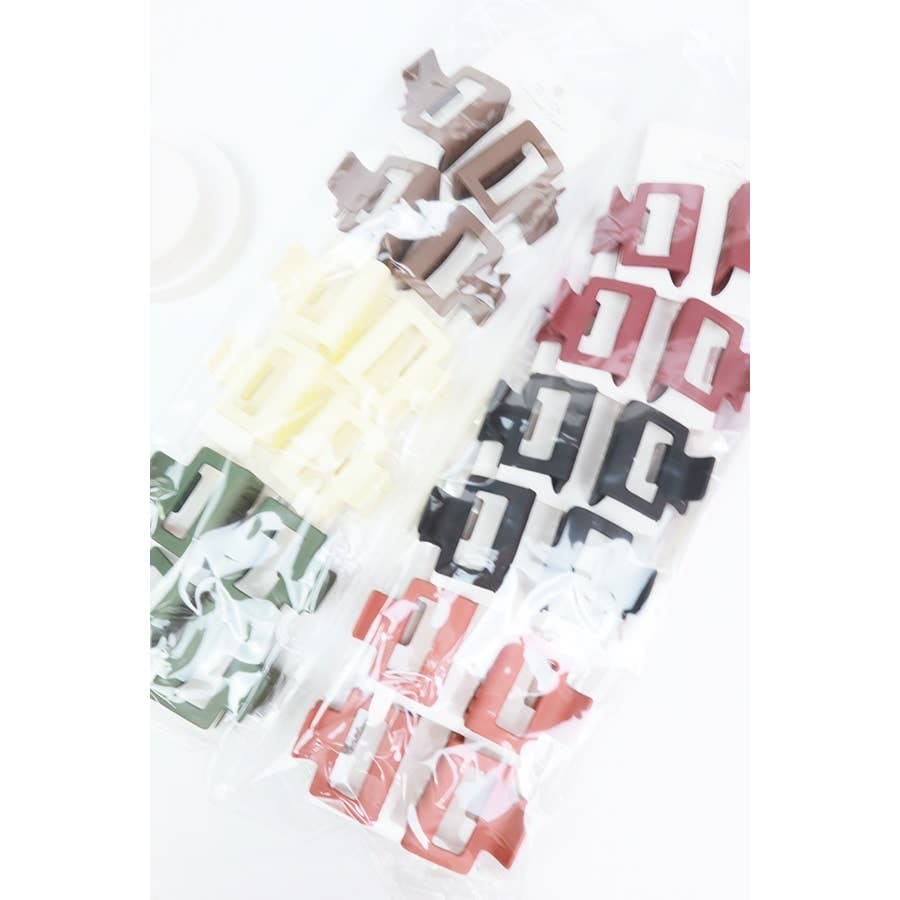 Matt Small Cut Out Rectangle Hair Claw: MIX COLOR Love and Repeat