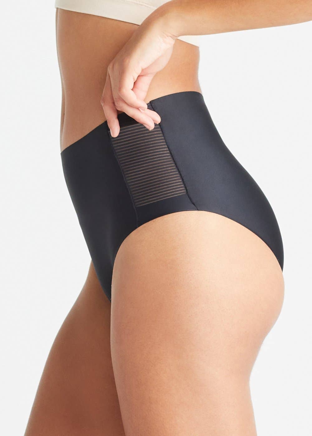 Womens- Non-Shaping Bonded Brief Yummie