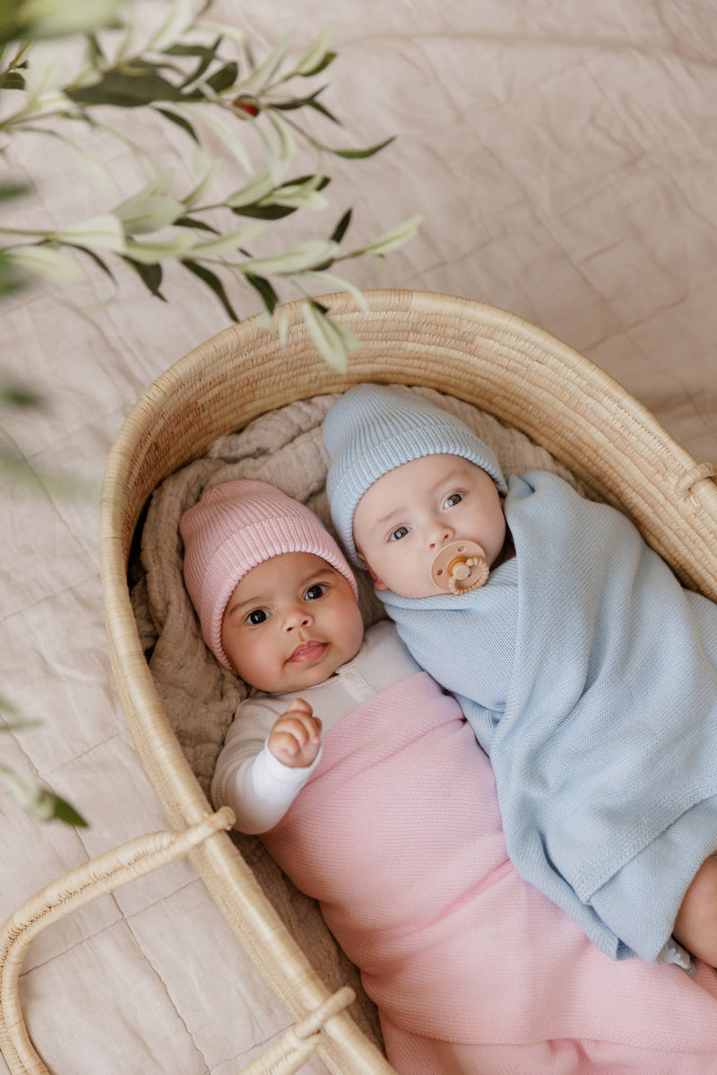 Bleu La La - Luxe - 100% Organic Cotton Knit Blanket + Hat Boxed Gift Set Bleu La La