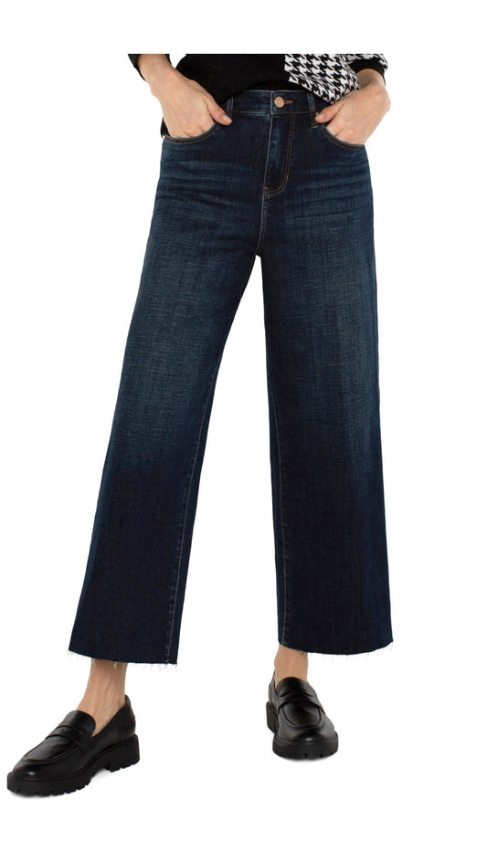 Stride High-Rise Crop w/ Wide Cut Hem – Eastmoor Liverpool Los Angeles
