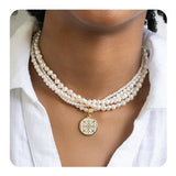 LOLA Sisterhood Alpine white Small Pendant